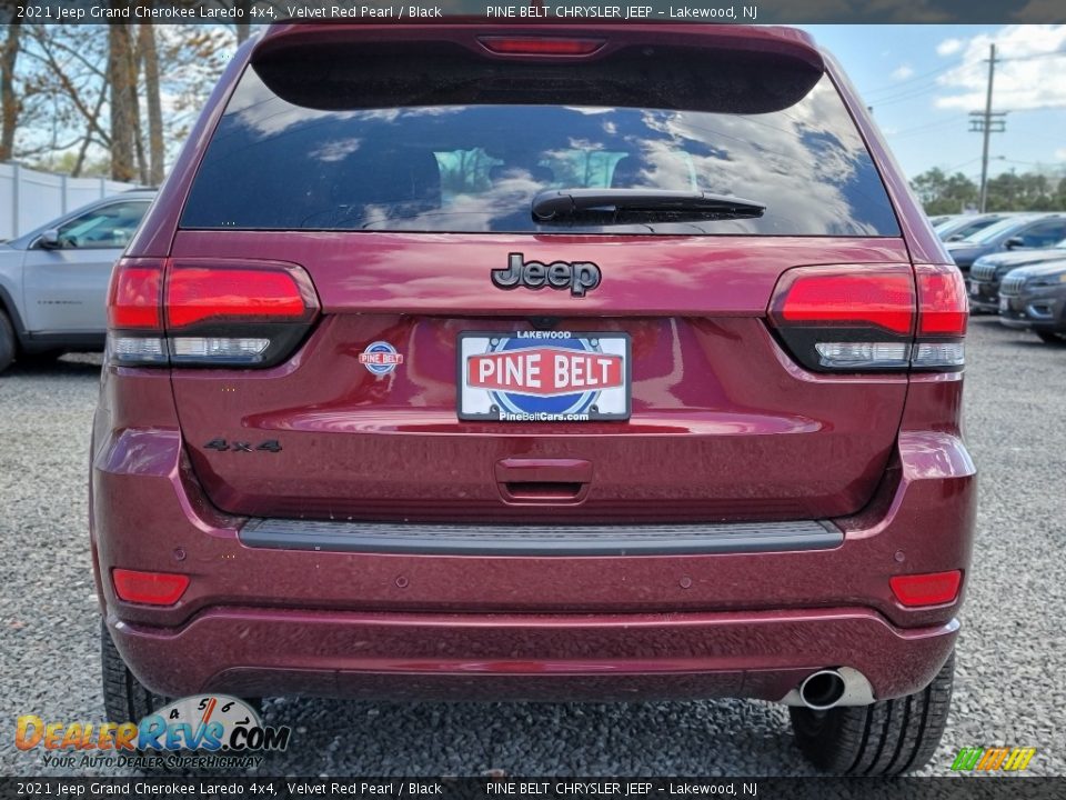 2021 Jeep Grand Cherokee Laredo 4x4 Velvet Red Pearl / Black Photo #7