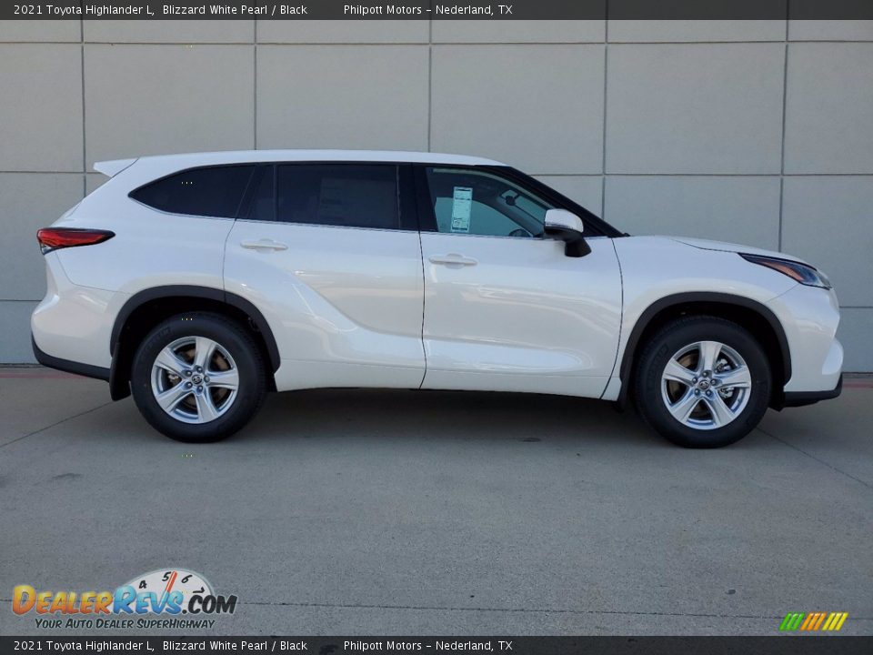 2021 Toyota Highlander L Blizzard White Pearl / Black Photo #12