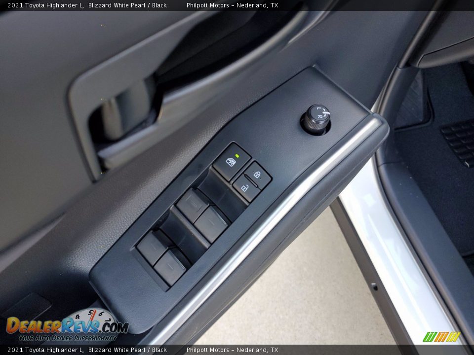 2021 Toyota Highlander L Blizzard White Pearl / Black Photo #14