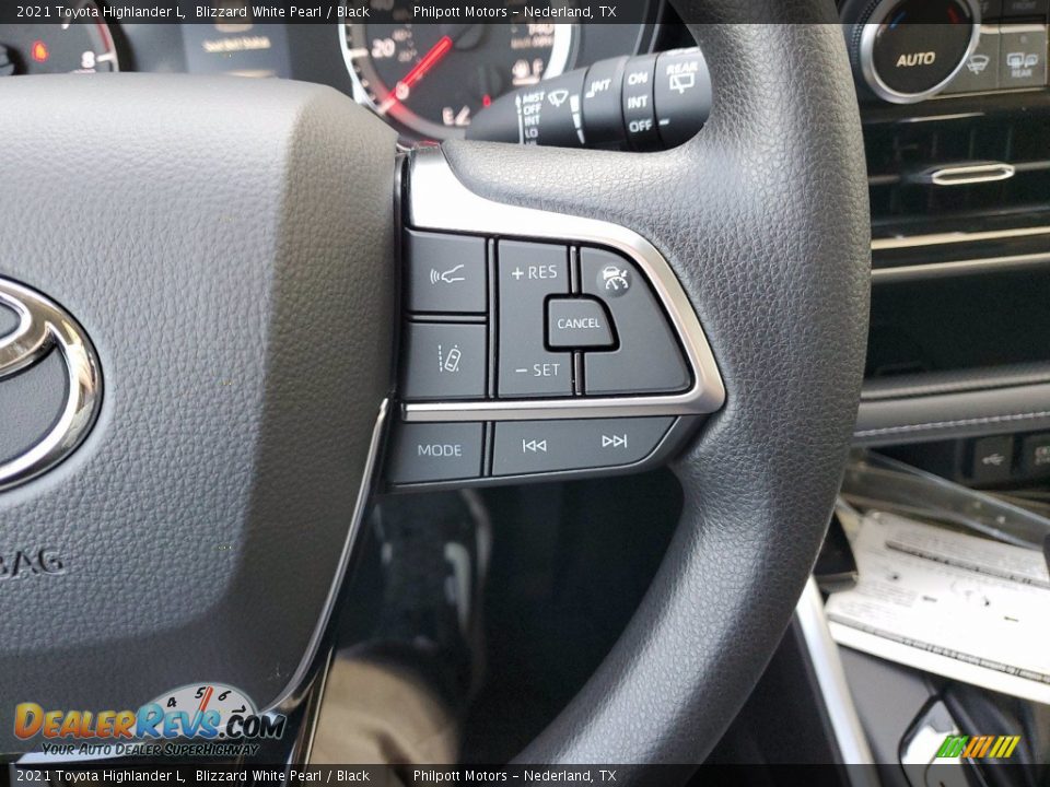 2021 Toyota Highlander L Blizzard White Pearl / Black Photo #17