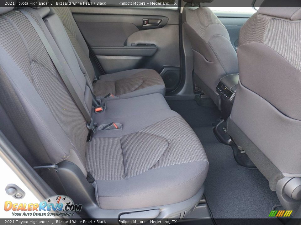 2021 Toyota Highlander L Blizzard White Pearl / Black Photo #23