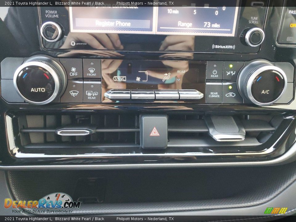 2021 Toyota Highlander L Blizzard White Pearl / Black Photo #26