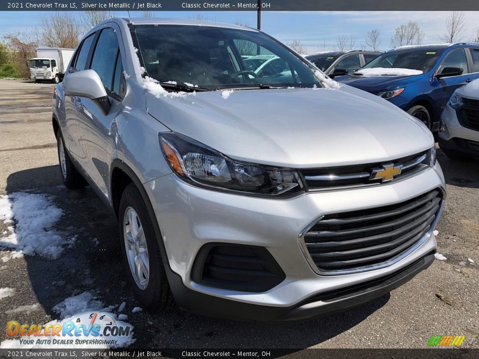 2021 Chevrolet Trax LS Silver Ice Metallic / Jet Black Photo #2