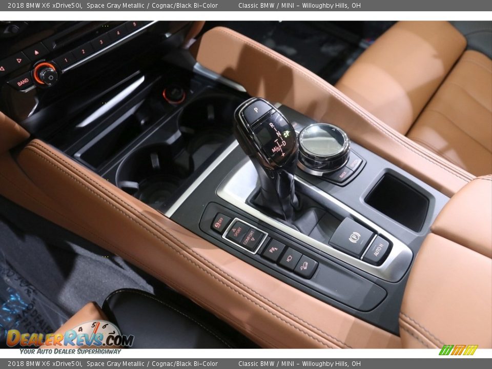 Controls of 2018 BMW X6 xDrive50i Photo #15
