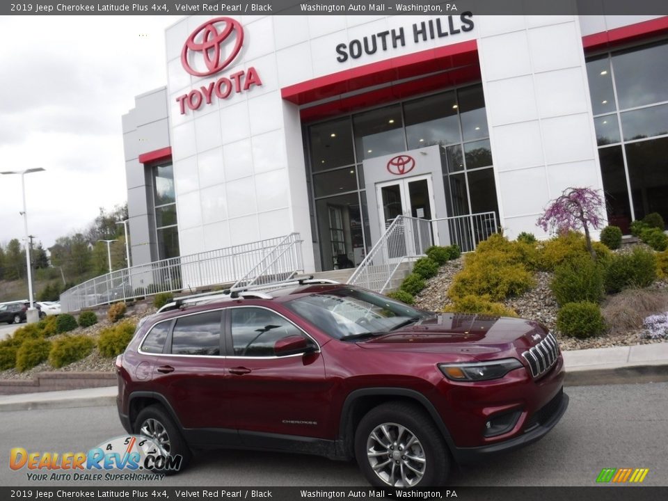 2019 Jeep Cherokee Latitude Plus 4x4 Velvet Red Pearl / Black Photo #2