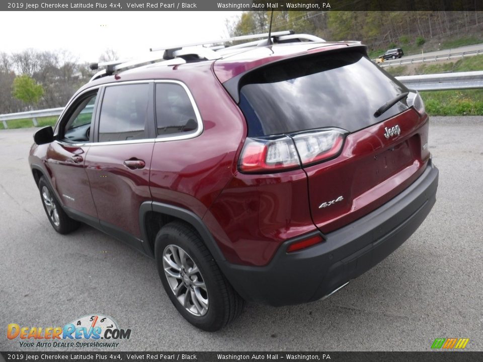 2019 Jeep Cherokee Latitude Plus 4x4 Velvet Red Pearl / Black Photo #14