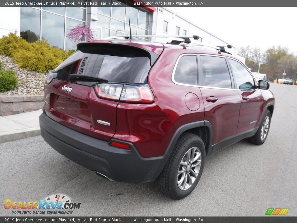 2019 Jeep Cherokee Latitude Plus 4x4 Velvet Red Pearl / Black Photo #16