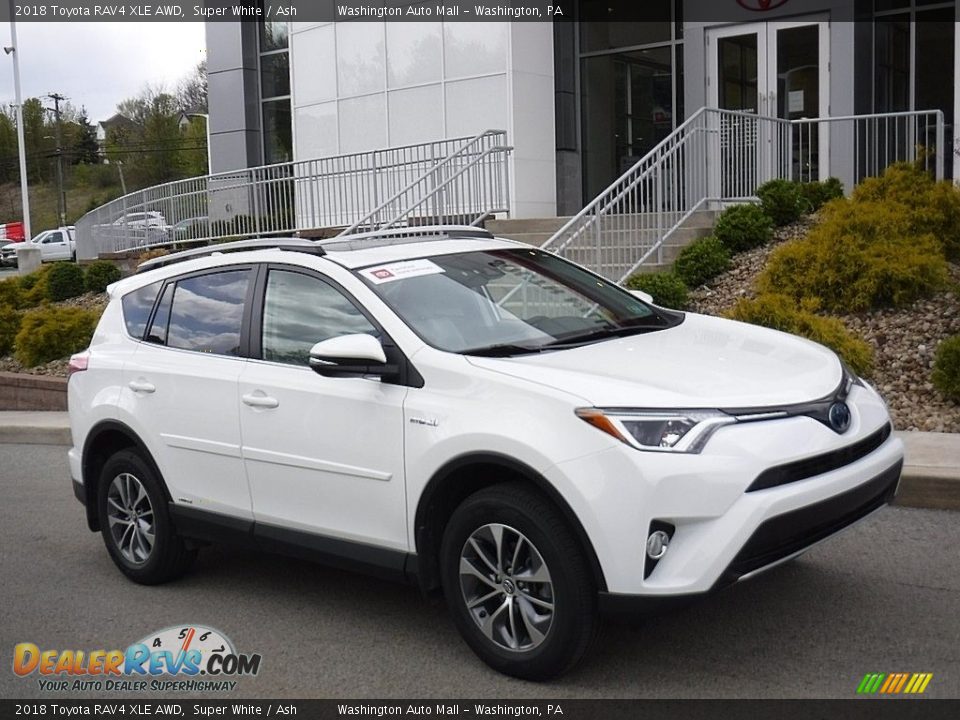 2018 Toyota RAV4 XLE AWD Super White / Ash Photo #1