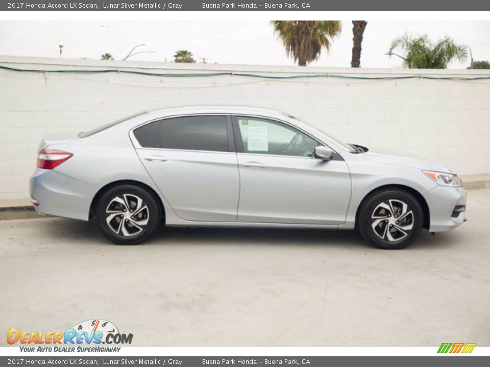 2017 Honda Accord LX Sedan Lunar Silver Metallic / Gray Photo #14