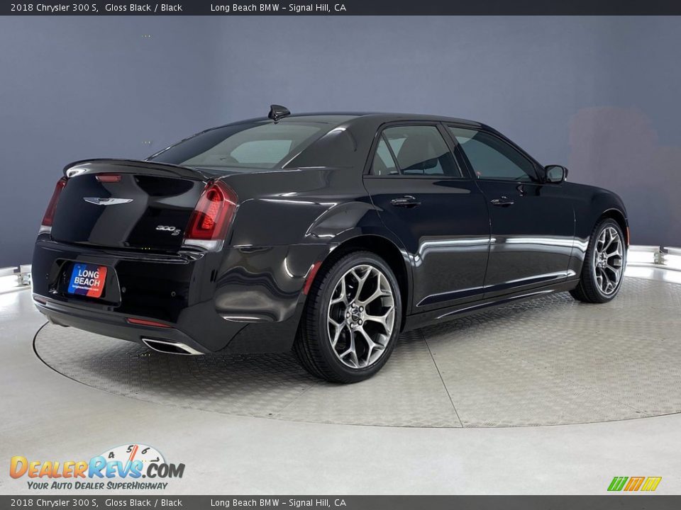 2018 Chrysler 300 S Gloss Black / Black Photo #5