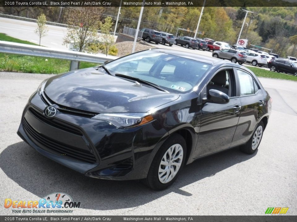 2018 Toyota Corolla LE Black Sand Pearl / Ash/Dark Gray Photo #9