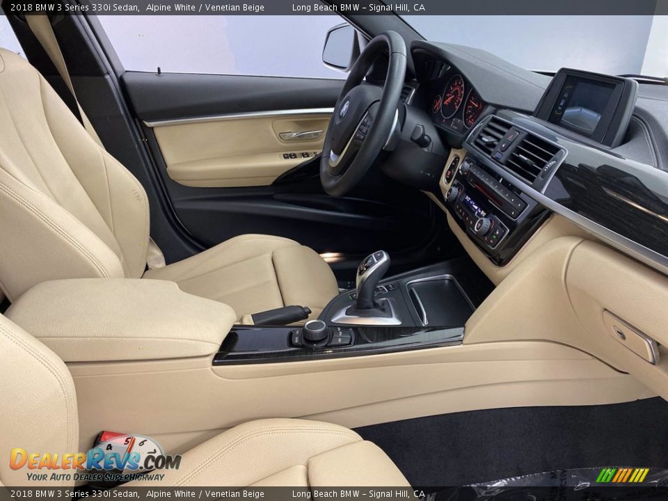 2018 BMW 3 Series 330i Sedan Alpine White / Venetian Beige Photo #32