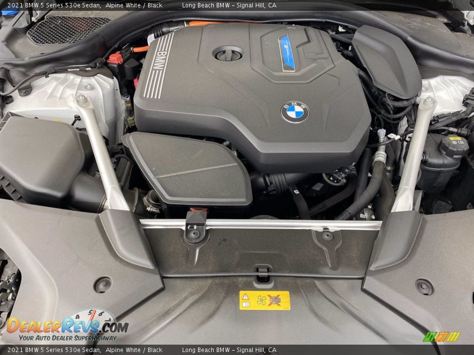 2021 BMW 5 Series 530e Sedan 2.0 Liter e TwinPower Turbocharged DOHC 16-Valve VVT 4 Cylinder Gasoline/Electric Hybrid Engine Photo #9