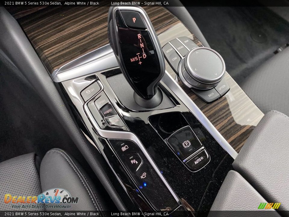 2021 BMW 5 Series 530e Sedan Shifter Photo #22