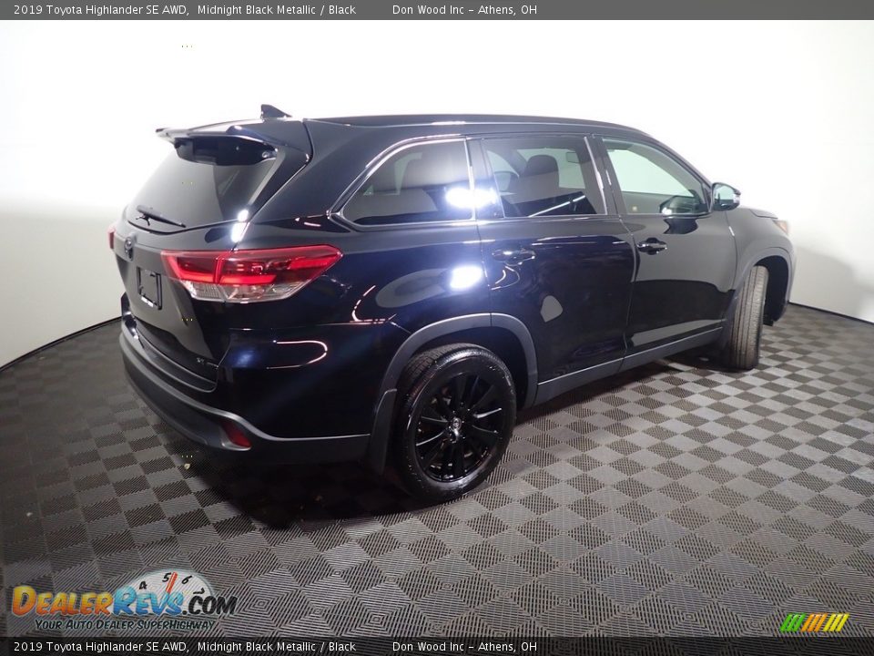 2019 Toyota Highlander SE AWD Midnight Black Metallic / Black Photo #22