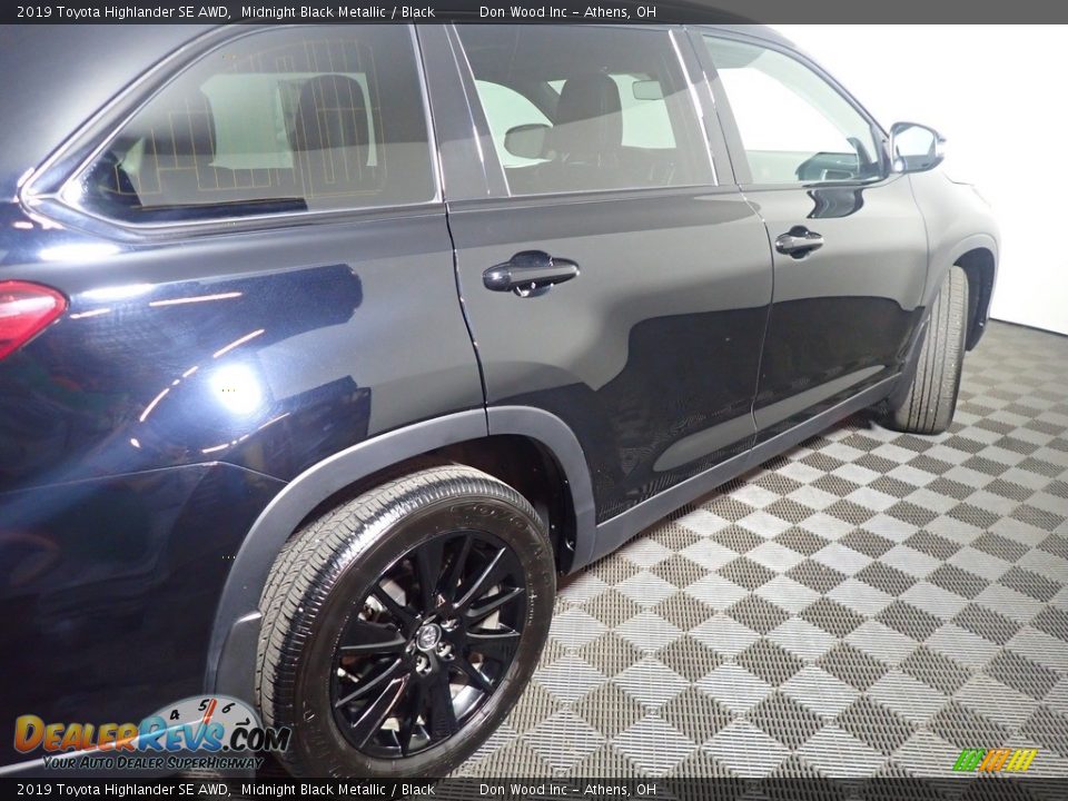 2019 Toyota Highlander SE AWD Midnight Black Metallic / Black Photo #24