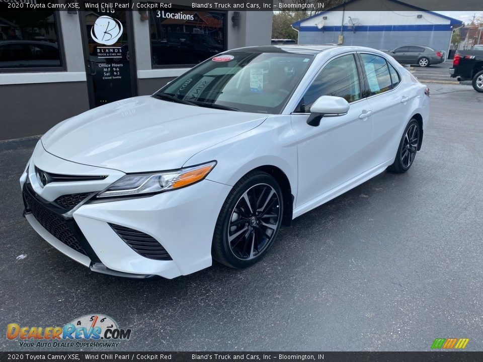 2020 Toyota Camry XSE Wind Chill Pearl / Cockpit Red Photo #2