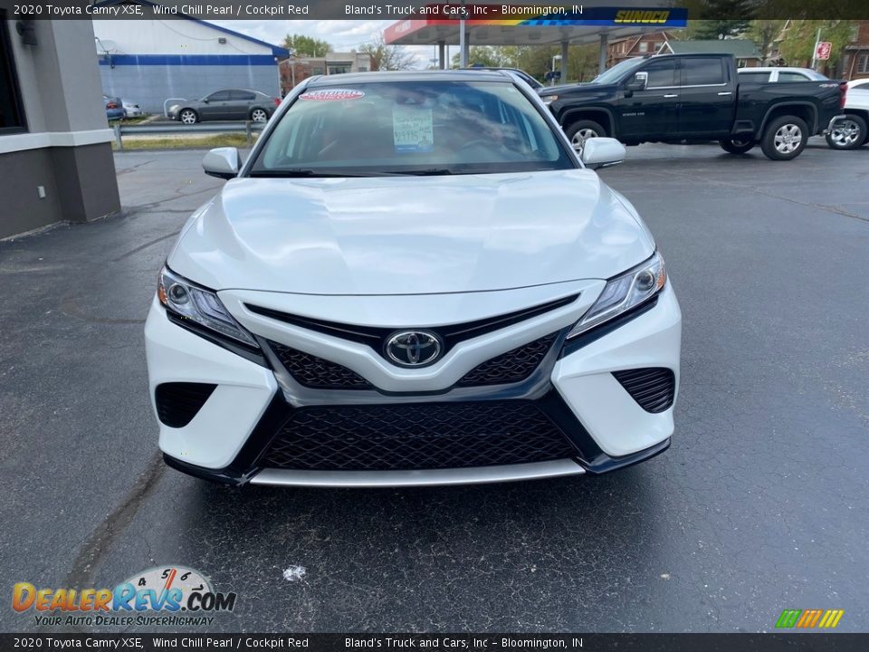 2020 Toyota Camry XSE Wind Chill Pearl / Cockpit Red Photo #3