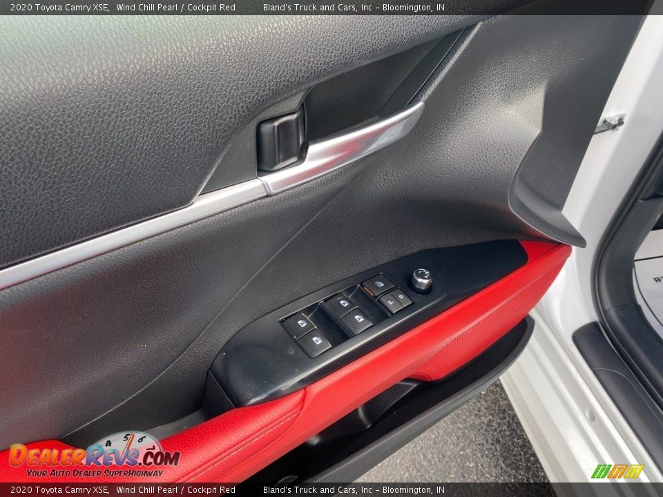 2020 Toyota Camry XSE Wind Chill Pearl / Cockpit Red Photo #11