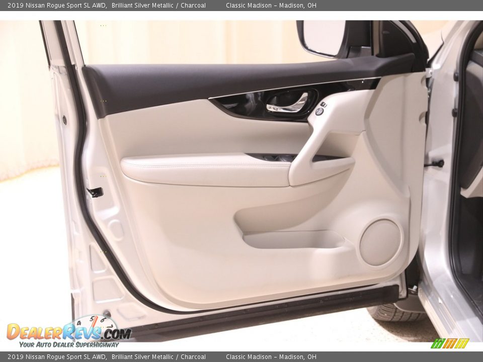 2019 Nissan Rogue Sport SL AWD Brilliant Silver Metallic / Charcoal Photo #4