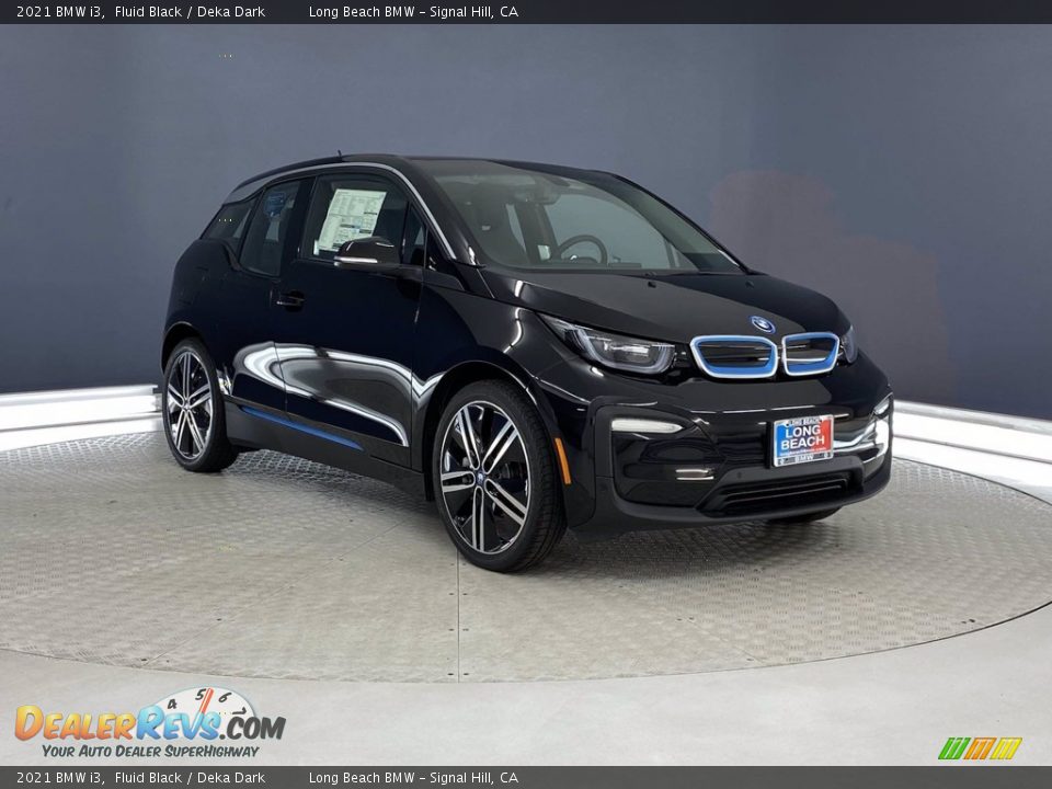 Front 3/4 View of 2021 BMW i3  Photo #27