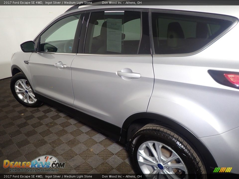 2017 Ford Escape SE 4WD Ingot Silver / Medium Light Stone Photo #18