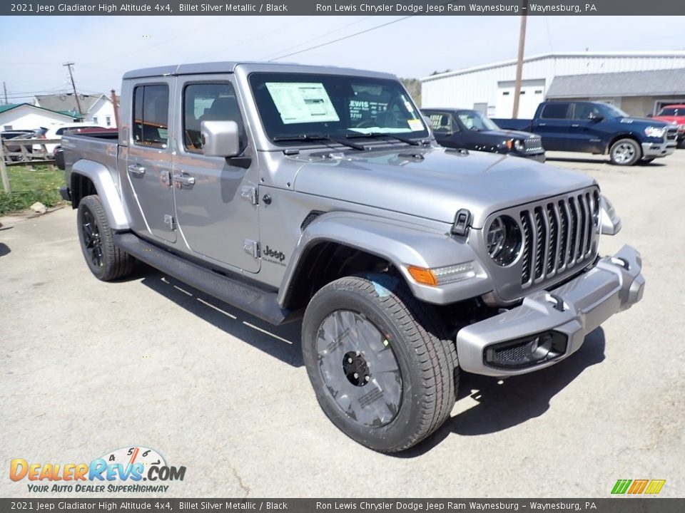 Front 3/4 View of 2021 Jeep Gladiator High Altitude 4x4 Photo #7