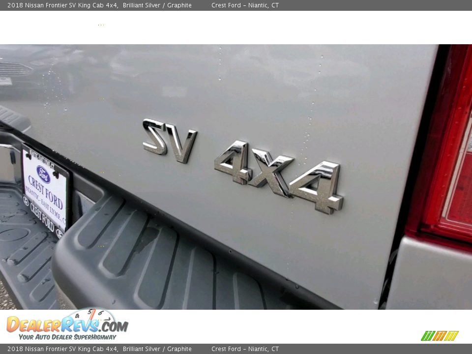 2018 Nissan Frontier SV King Cab 4x4 Brilliant Silver / Graphite Photo #9