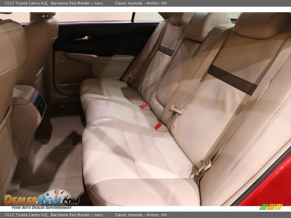 2013 Toyota Camry XLE Barcelona Red Metallic / Ivory Photo #16