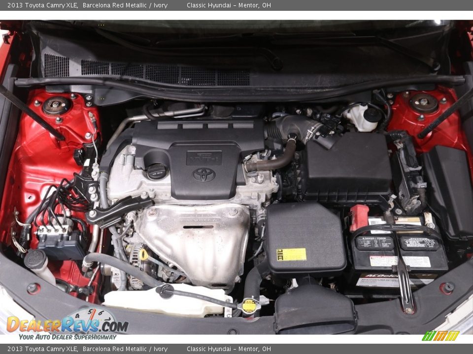 2013 Toyota Camry XLE Barcelona Red Metallic / Ivory Photo #18