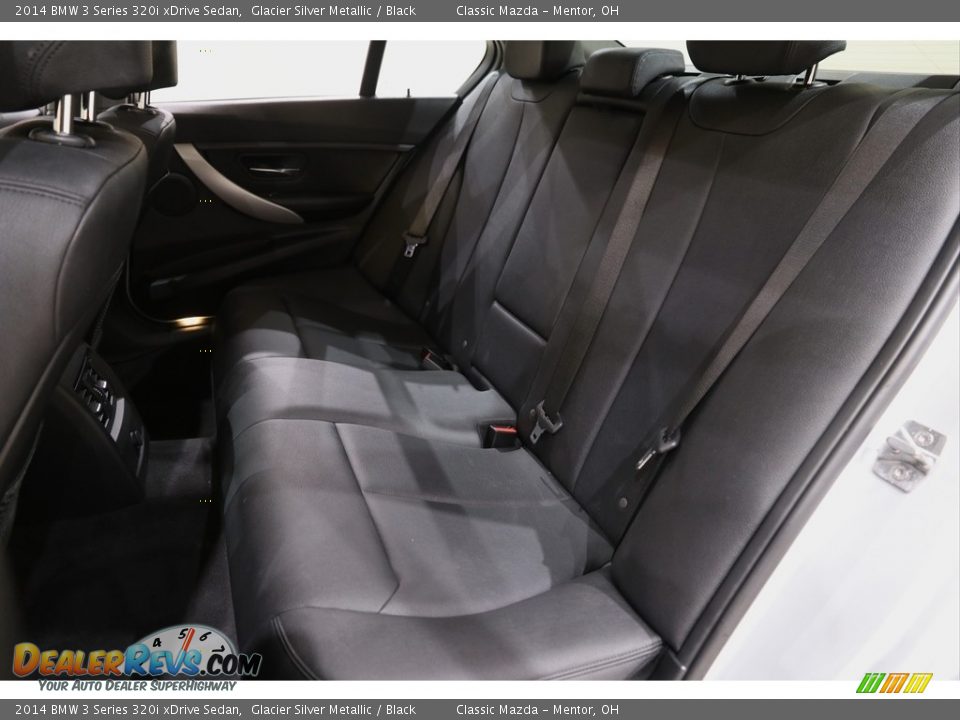 2014 BMW 3 Series 320i xDrive Sedan Glacier Silver Metallic / Black Photo #15