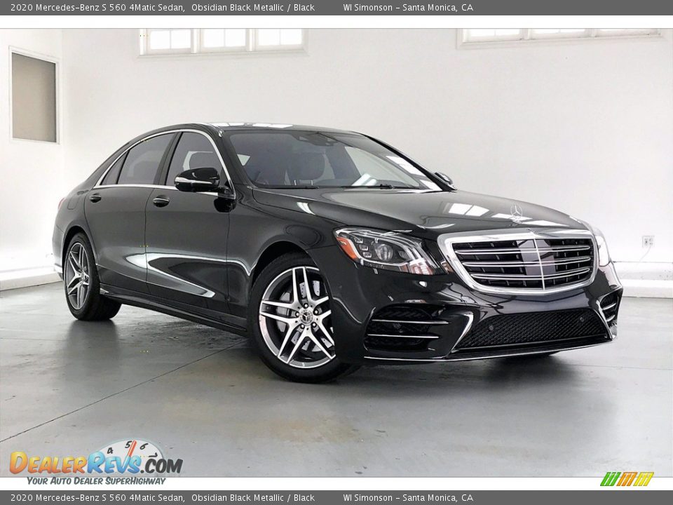 Front 3/4 View of 2020 Mercedes-Benz S 560 4Matic Sedan Photo #12