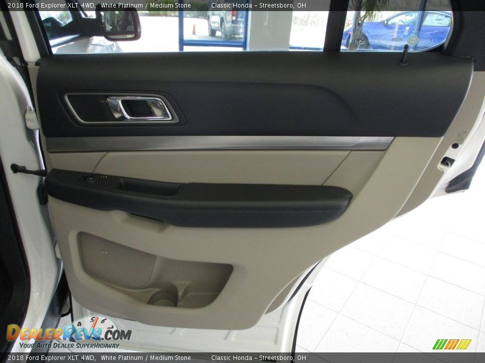 2018 Ford Explorer XLT 4WD White Platinum / Medium Stone Photo #18