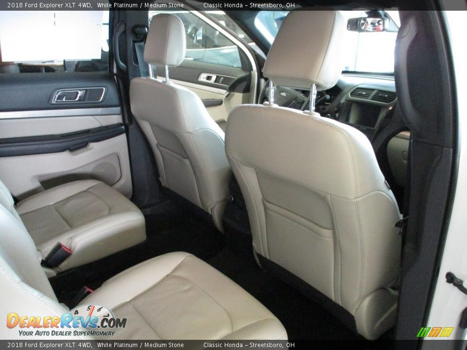 2018 Ford Explorer XLT 4WD White Platinum / Medium Stone Photo #19