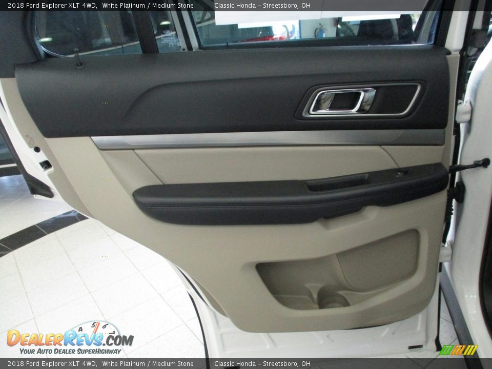 2018 Ford Explorer XLT 4WD White Platinum / Medium Stone Photo #24
