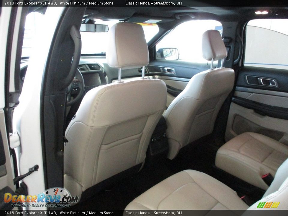 2018 Ford Explorer XLT 4WD White Platinum / Medium Stone Photo #25