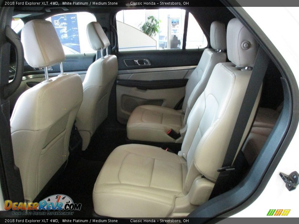 2018 Ford Explorer XLT 4WD White Platinum / Medium Stone Photo #26