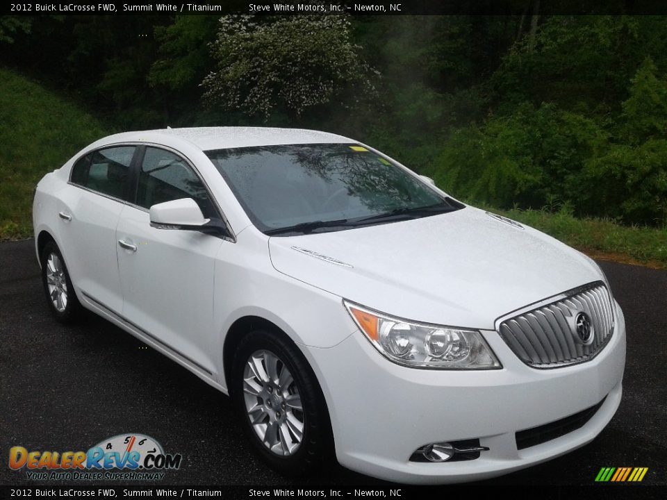 Front 3/4 View of 2012 Buick LaCrosse FWD Photo #4