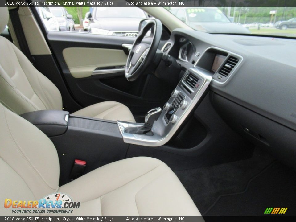 2018 Volvo S60 T5 Inscription Crystal White Metallic / Beige Photo #12