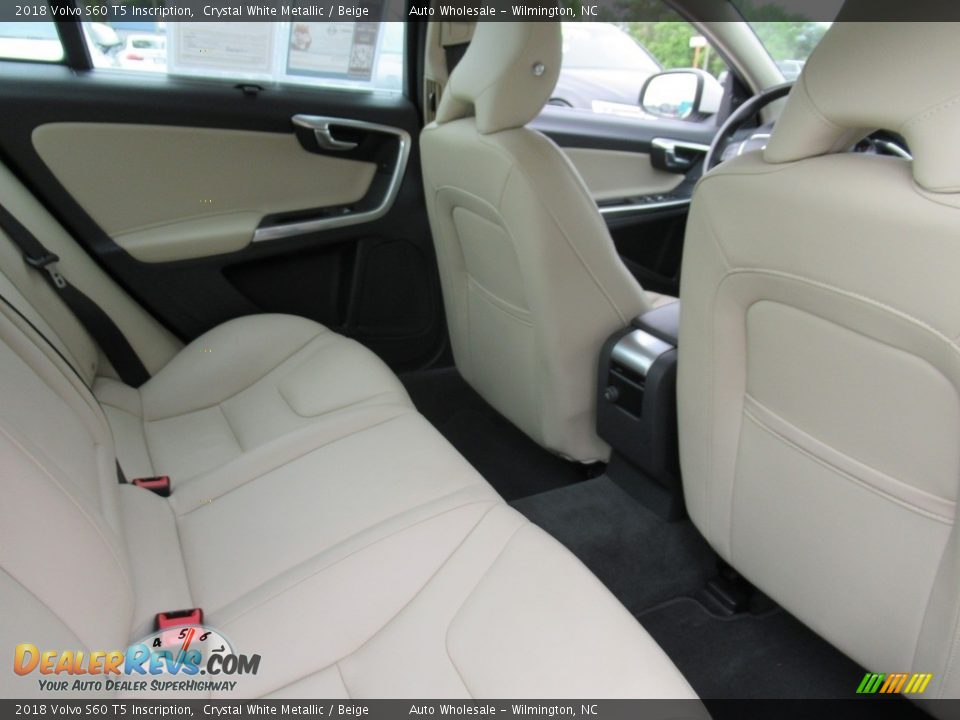 2018 Volvo S60 T5 Inscription Crystal White Metallic / Beige Photo #13