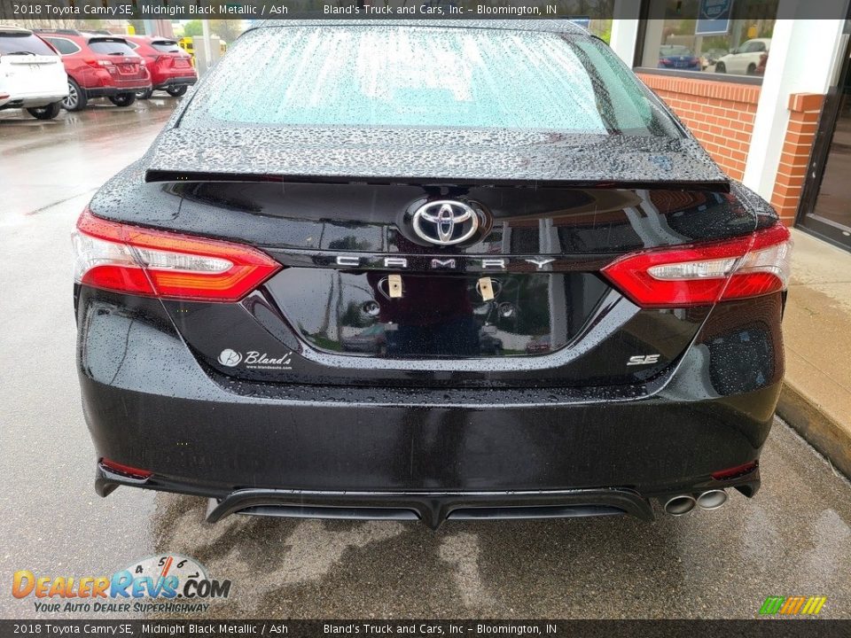 2018 Toyota Camry SE Midnight Black Metallic / Ash Photo #6