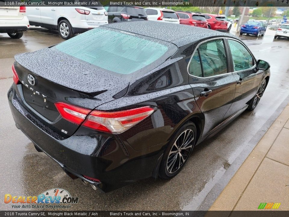 2018 Toyota Camry SE Midnight Black Metallic / Ash Photo #7