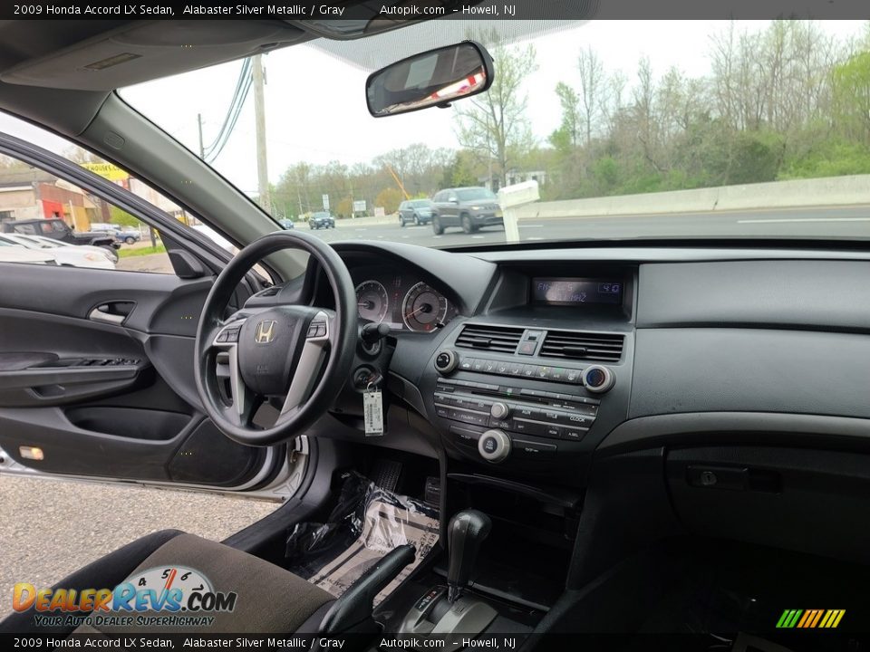 2009 Honda Accord LX Sedan Alabaster Silver Metallic / Gray Photo #14