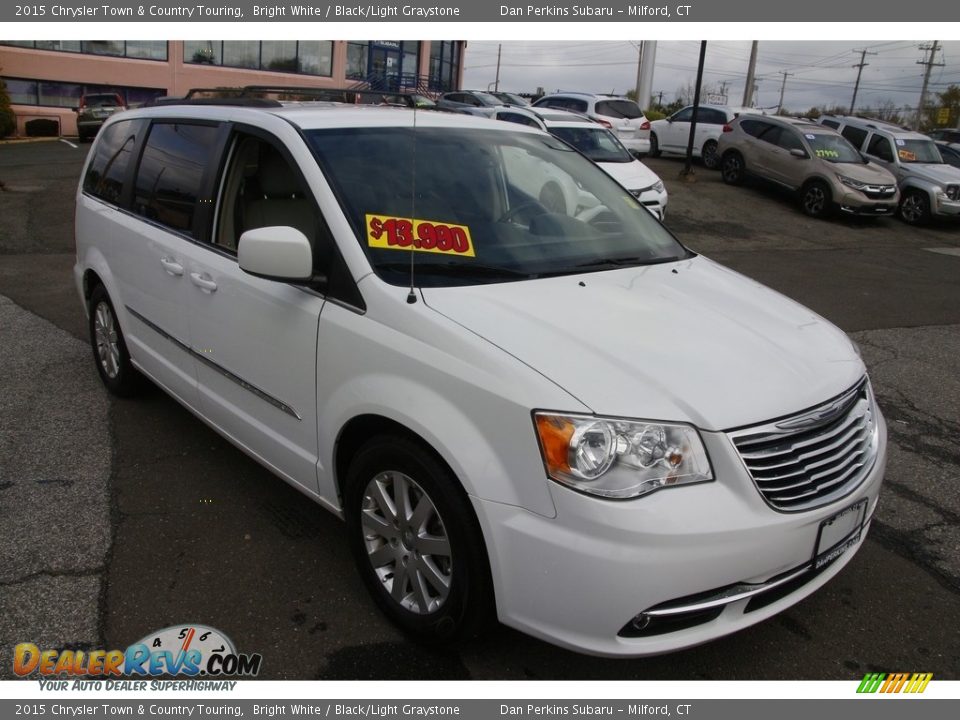 2015 Chrysler Town & Country Touring Bright White / Black/Light Graystone Photo #3