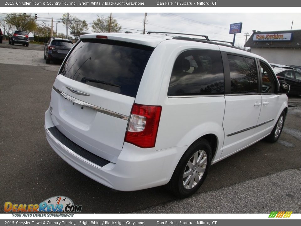 2015 Chrysler Town & Country Touring Bright White / Black/Light Graystone Photo #5