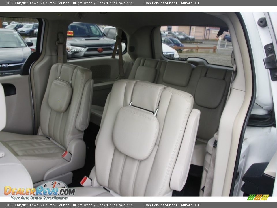 2015 Chrysler Town & Country Touring Bright White / Black/Light Graystone Photo #11