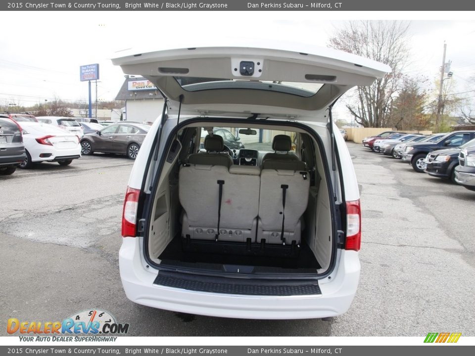 2015 Chrysler Town & Country Touring Bright White / Black/Light Graystone Photo #12