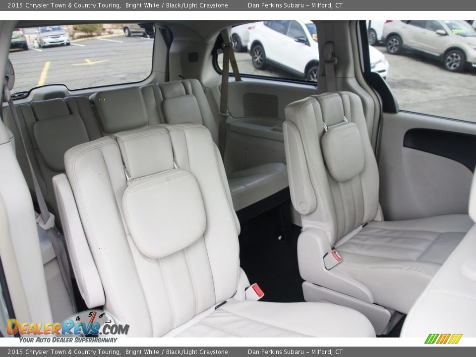 2015 Chrysler Town & Country Touring Bright White / Black/Light Graystone Photo #13