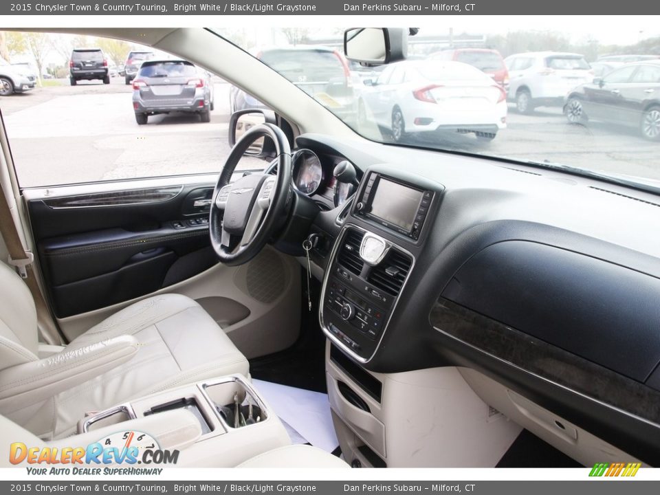 2015 Chrysler Town & Country Touring Bright White / Black/Light Graystone Photo #14