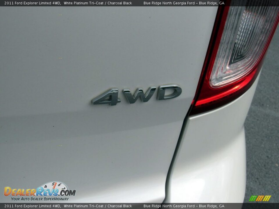 2011 Ford Explorer Limited 4WD White Platinum Tri-Coat / Charcoal Black Photo #29